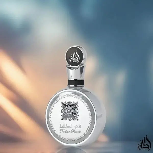 Perfume masculino árabe Fakhar Platinum Lattafa: elegância oriental, intenso e sofisticado. Compre na Bravanni com originalidade e exclusividade garantidas.