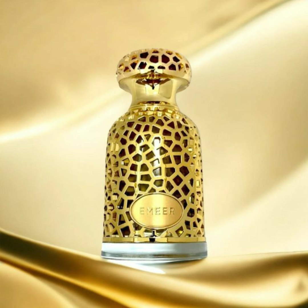 Lattafa Emeer perfume árabe unissex sofisticado e marcante, com notas orientais, florais e amadeiradas. Elegância e intensidade em cada detalhe.