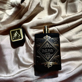 Bade’e Al Oud For Glory Lattafa perfume árabe unissex intenso e sofisticado, com oud marcante e fixação duradoura. Luxo em cada borrifada.
